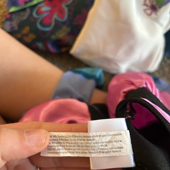 Vampirina Costume — 3/4 - Picture 2 of 2